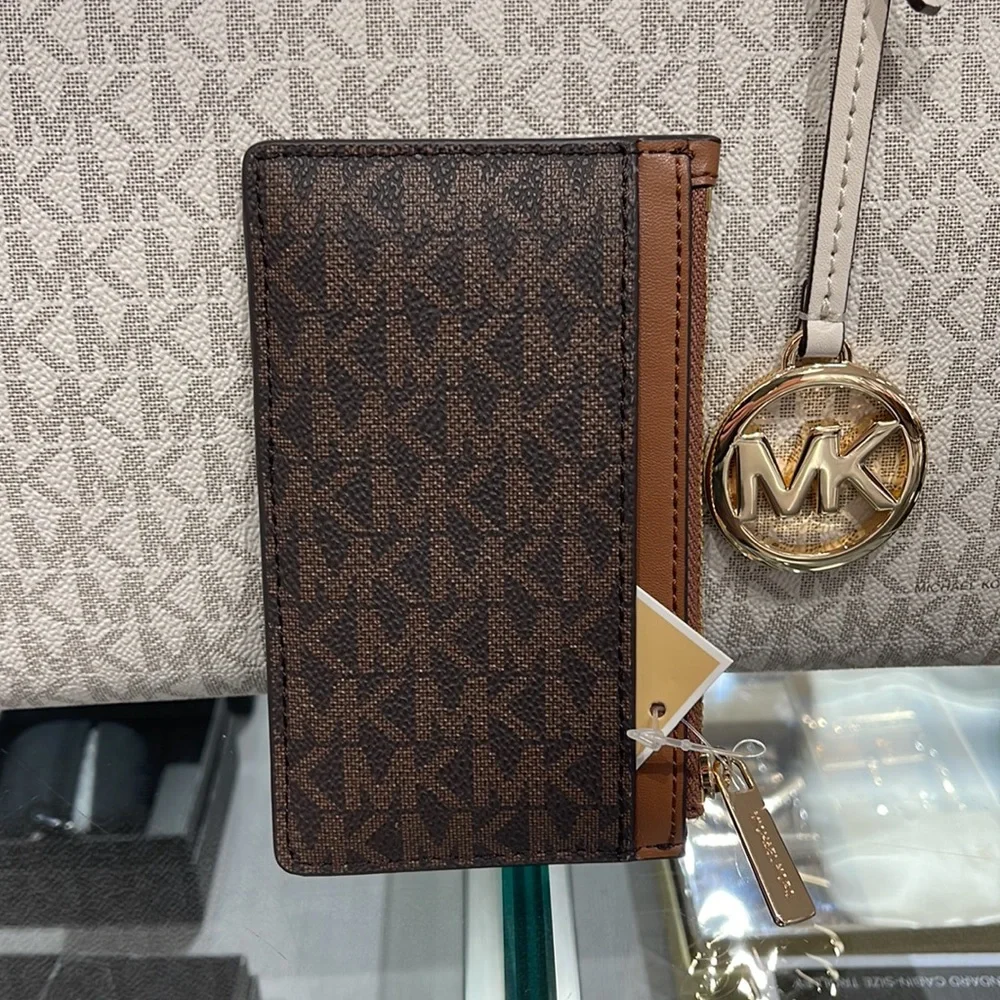 Michael Kors Jet Set Travel Medium Top Zip Card Case Wallet PVC Leathr Brown NWT